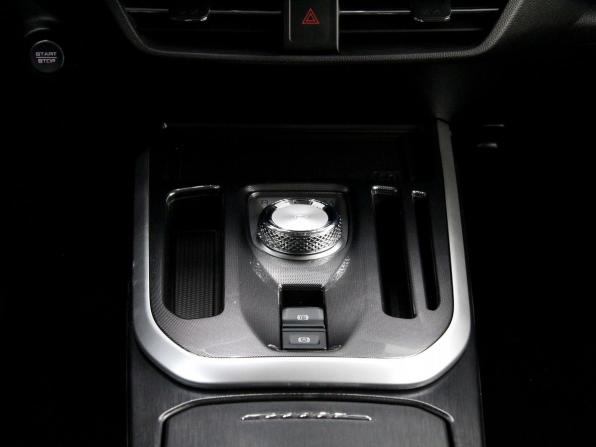 Haval Jolion I Рестайлинг с пробегом 2025 года, цена 2 399 900 рублей, 5 км, внедорожник, Автокод Объявления