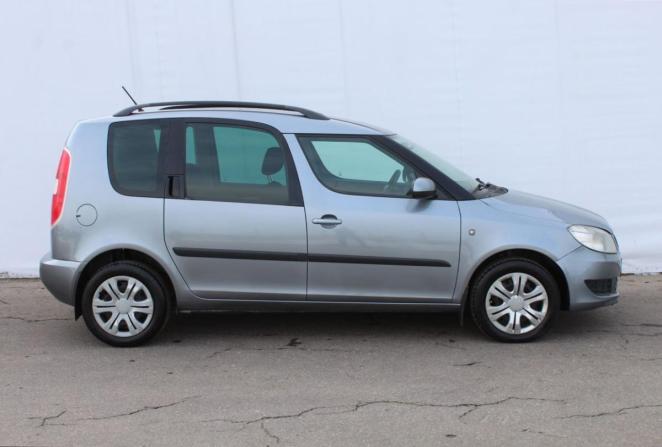 Skoda Roomster I Рестайлинг с пробегом 2012 года, цена 740 000 рублей, 115213 км, компактвэн, Автокод Объявления