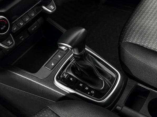 Kia Rio IV Рестайлинг с пробегом 2020 года, цена 1 590 000 рублей, 105000 км, седан, Автокод Объявления