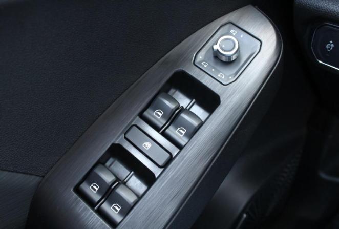 Haval Jolion I Рестайлинг с пробегом 2023 года, цена 1 999 000 рублей, 15700 км, внедорожник, Автокод Объявления