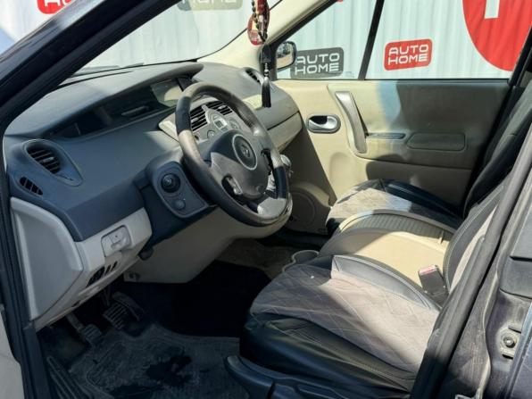 Renault Scenic II Рестайлинг с пробегом 2008 года, цена 534 990 рублей, 235000 км, компактвэн, Автокод Объявления