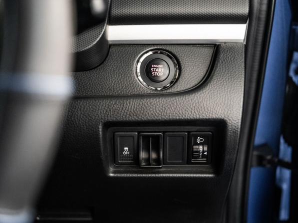 Suzuki Swift IV Рестайлинг с пробегом 2015 года, цена 845 000 рублей, 95080 км, хэтчбек, Автокод Объявления