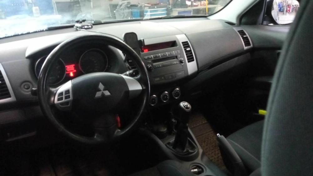 Mitsubishi Outlander II Рестайлинг Санкт-Петербург  - изображение 5
