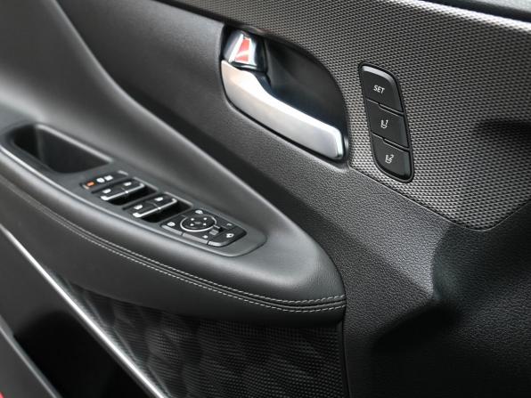 Hyundai Santa Fe IV с пробегом 2020 года, цена 3 119 900 рублей, 122683 км, внедорожник, Автокод Объявления