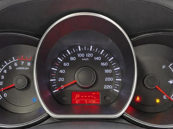 Kia Rio III Рестайлинг с пробегом 2016 года, цена 1 197 000 рублей, 51436 км, хэтчбек, Автокод Объявления