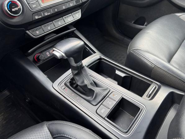 Kia Sorento III Prime Рестайлинг с пробегом 2019 года, цена 2 725 000 рублей, 159000 км, внедорожник, Автокод Объявления