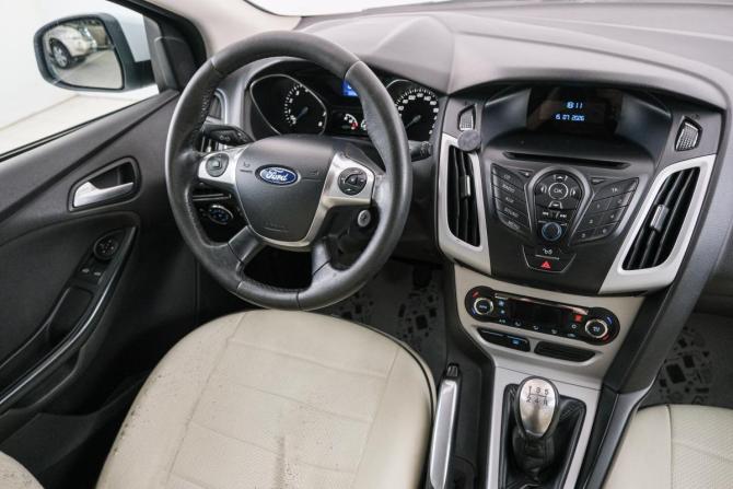 Ford Focus III с пробегом 2013 года, цена 799 000 рублей, 281685 км, хэтчбек, Автокод Объявления