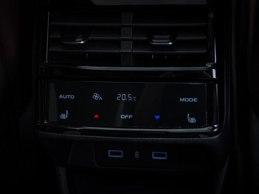 Geely Monjaro I Москва  - изображение 17