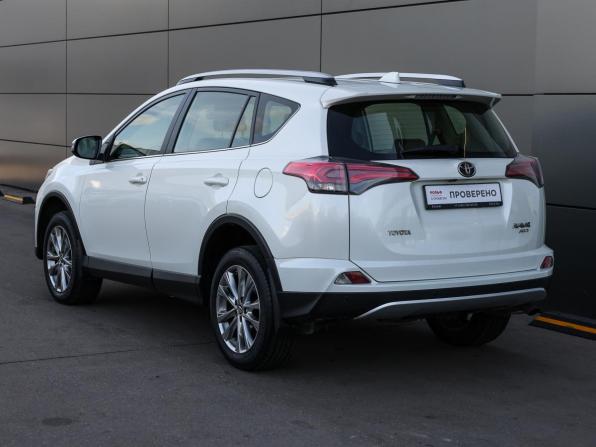 Toyota RAV4 IV (XA40) Рестайлинг с пробегом 2015 года, цена 2 698 000 рублей, 51837 км, внедорожник, Автокод Объявления