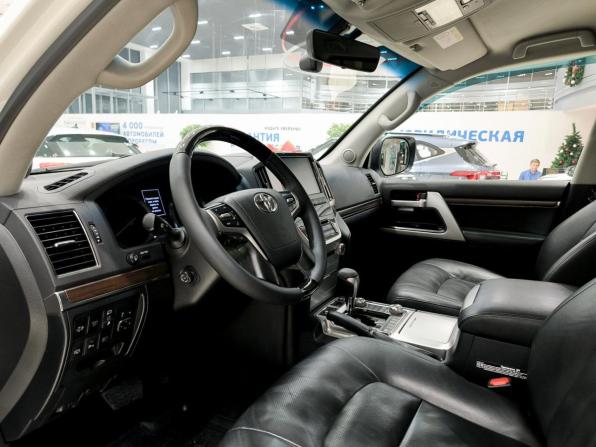 Toyota Land Cruiser 200 Series Рестайлинг 2 с пробегом 2020 года, цена 6 099 000 рублей, 221103 км, внедорожник, Автокод Объявления