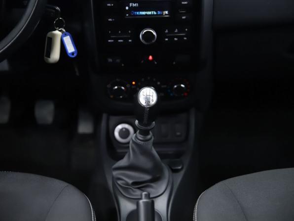 Renault Duster I Рестайлинг с пробегом 2017 года, цена 1 370 000 рублей, 170292 км, внедорожник, Автокод Объявления