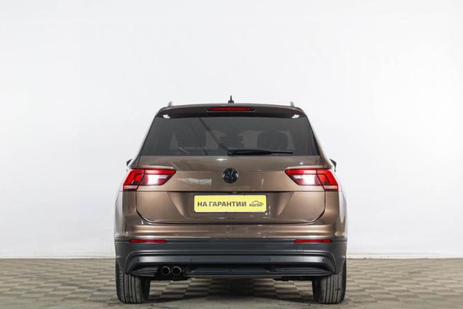 Volkswagen Tiguan II с пробегом 2018 года, цена 1 959 000 рублей, 169000 км, внедорожник, Автокод Объявления