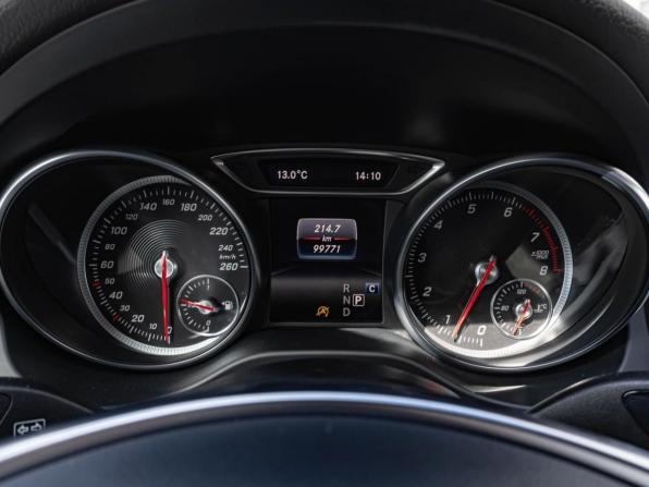 Mercedes-Benz GLA I (X156) Рестайлинг с пробегом 2017 года, цена 2 620 000 рублей, 99771 км, внедорожник, Автокод Объявления