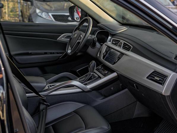 Geely Atlas I с пробегом 2021 года, цена 1 374 000 рублей, 240657 км, внедорожник, Автокод Объявления