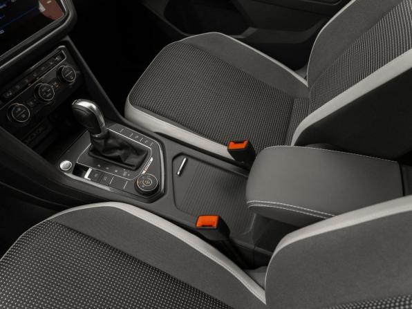 Volkswagen Tiguan II с пробегом 2018 года, цена 3 080 000 рублей, 54109 км, внедорожник, Автокод Объявления