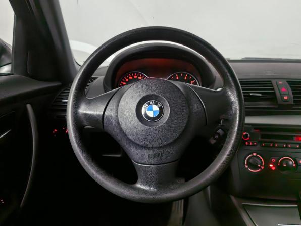 BMW 1 серии I (E81/E82/E87/E88) Рестайлинг с пробегом 2009 года, цена 649 000 рублей, 244696 км, хэтчбек, Автокод Объявления