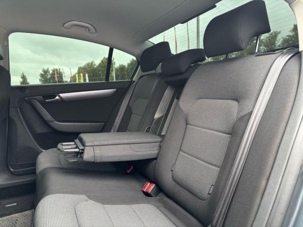 Volkswagen Passat B7 с пробегом 2012 года, цена 1 100 000 рублей, 247000 км, седан, Автокод Объявления