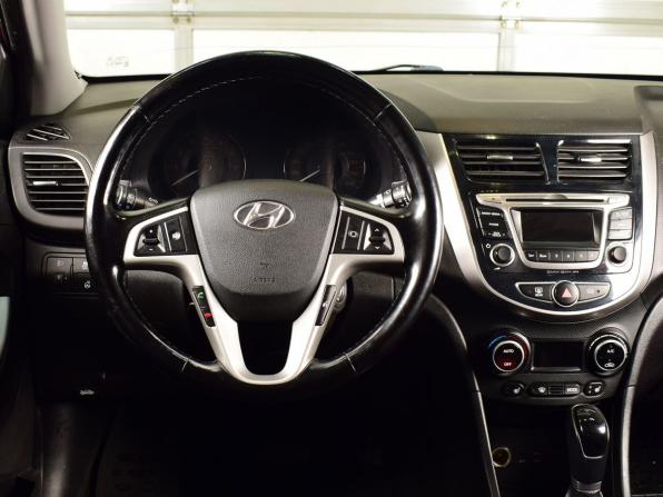 Hyundai Solaris I Рестайлинг с пробегом 2016 года, цена 964 995 рублей, 170576 км, седан, Автокод Объявления