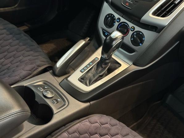 Ford Focus III с пробегом 2011 года, цена 895 000 рублей, 130112 км, хэтчбек, Автокод Объявления