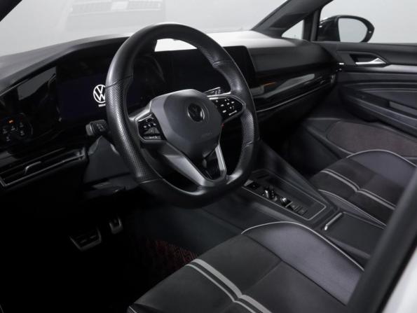 Volkswagen Golf VIII с пробегом 2021 года, цена 2 829 000 рублей, 50000 км, хэтчбек, Автокод Объявления
