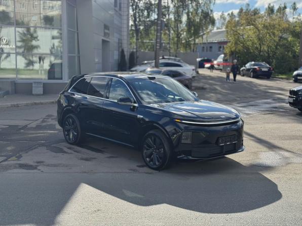 Новый Li Auto (Lixiang) L6 2025 года, цена 6 890 000 рублей, внедорожник, Автокод Объявления