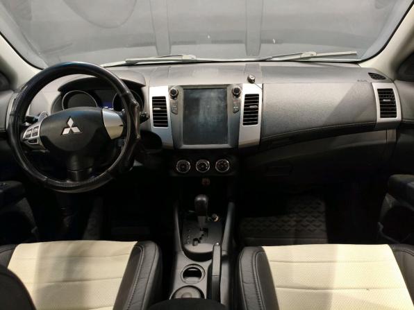 Mitsubishi Outlander II Рестайлинг с пробегом 2011 года, цена 959 000 рублей, 256000 км, внедорожник, Автокод Объявления