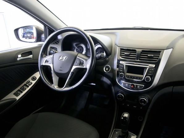Hyundai Solaris I Рестайлинг с пробегом 2015 года, цена 990 000 рублей, 64394 км, седан, Автокод Объявления