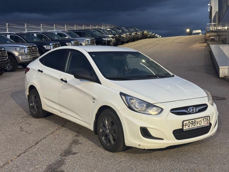 Hyundai Solaris I Санкт-Петербург  - изображение 3