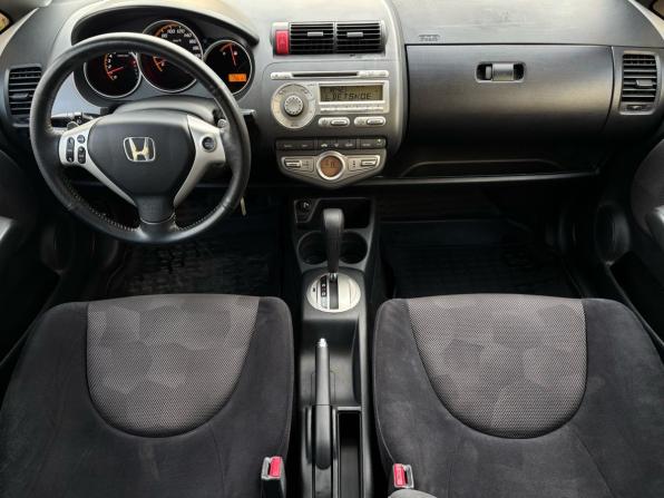 Honda Jazz I Рестайлинг с пробегом 2007 года, цена 550 000 рублей, 235154 км, хэтчбек, Автокод Объявления