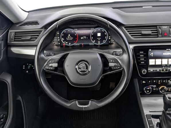 Skoda Superb III Рестайлинг с пробегом 2021 года, цена 2 440 000 рублей, 133030 км, лифтбек, Автокод Объявления