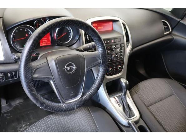 Opel Astra J Рестайлинг с пробегом 2013 года, цена 779 000 рублей, 206039 км, седан, Автокод Объявления