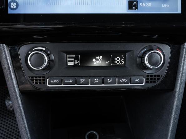 Volkswagen Polo V с пробегом 2014 года, цена 550 000 рублей, 303622 км, седан, Автокод Объявления