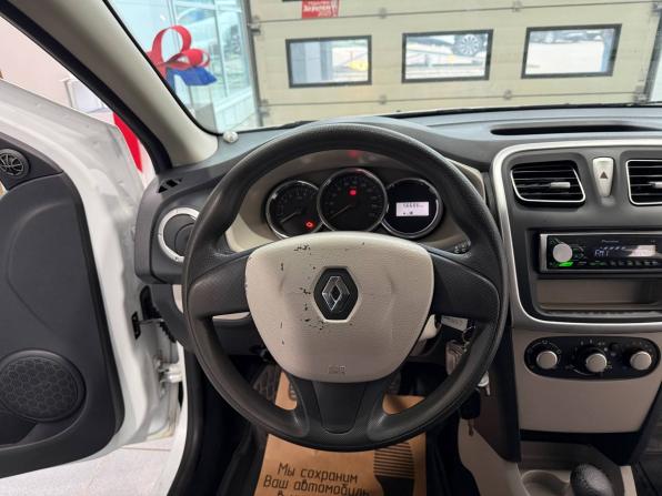 Renault Sandero II с пробегом 2017 года, цена 774 000 рублей, 56589 км, хэтчбек, Автокод Объявления