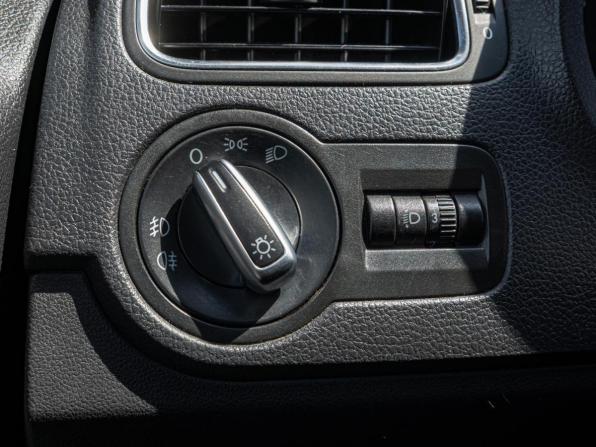 Volkswagen Polo V с пробегом 2011 года, цена 809 000 рублей, 200289 км, седан, Автокод Объявления