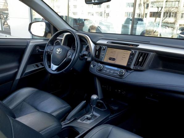 Toyota RAV4 IV (XA40) Рестайлинг с пробегом 2018 года, цена 2 617 000 рублей, 101000 км, внедорожник, Автокод Объявления
