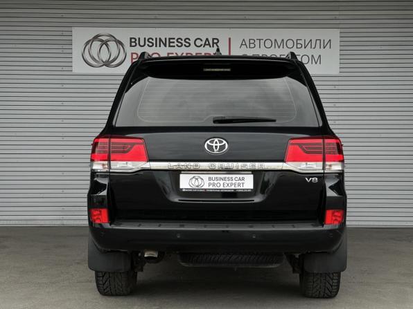 Toyota Land Cruiser 200 Series Рестайлинг 2 с пробегом 2017 года, цена 5 499 000 рублей, 165124 км, внедорожник, Автокод Объявления