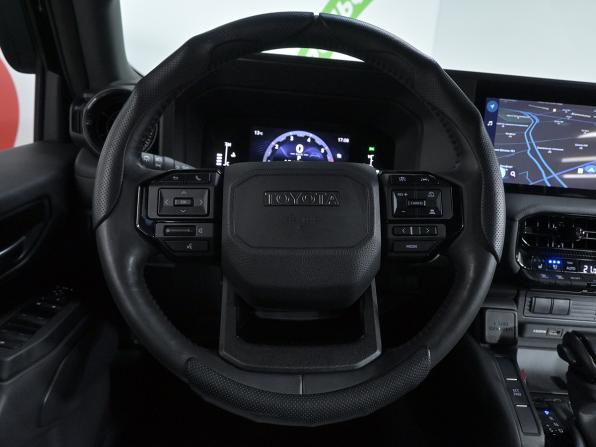 Toyota Land Cruiser Prado 250 Series с пробегом 2024 года, цена 8 800 000 рублей, 11629 км, внедорожник, Автокод Объявления