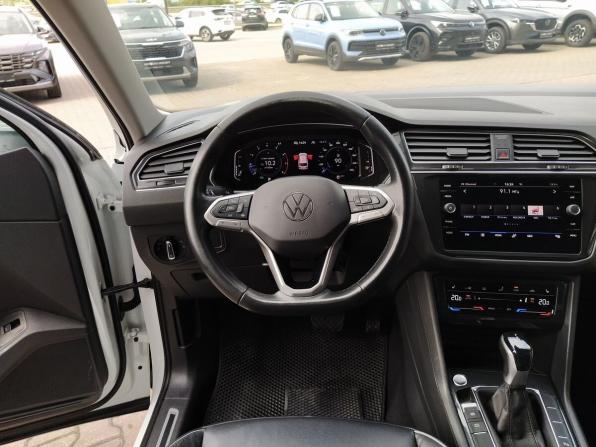 Volkswagen Tiguan II Рестайлинг с пробегом 2021 года, цена 3 099 000 рублей, 142500 км, внедорожник, Автокод Объявления