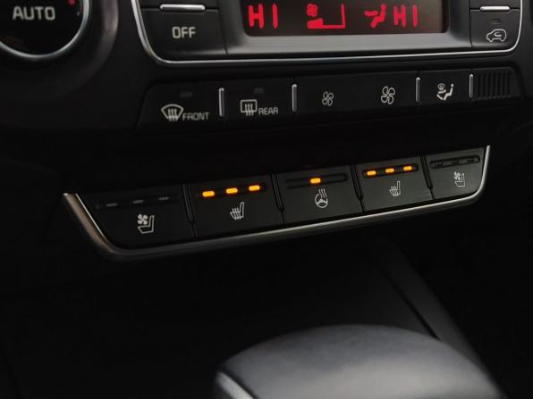 Kia Sorento III Prime Рестайлинг с пробегом 2019 года, цена 2 990 000 рублей, 76790 км, внедорожник, Автокод Объявления