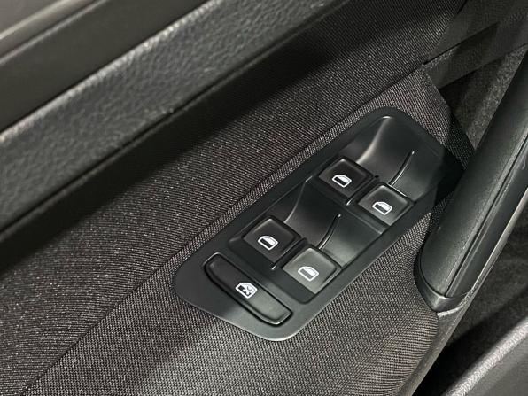 Volkswagen Golf VII с пробегом 2013 года, цена 1 344 000 рублей, 118127 км, хэтчбек, Автокод Объявления