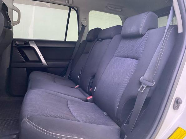 Toyota Land Cruiser Prado 150 Series Рестайлинг 1 с пробегом 2014 года, цена 2 625 000 рублей, 415610 км, внедорожник, Автокод Объявления
