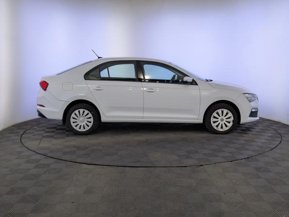 Skoda Rapid II с пробегом 2021 года, цена 1 300 000 рублей, 172469 км, лифтбек, Автокод Объявления