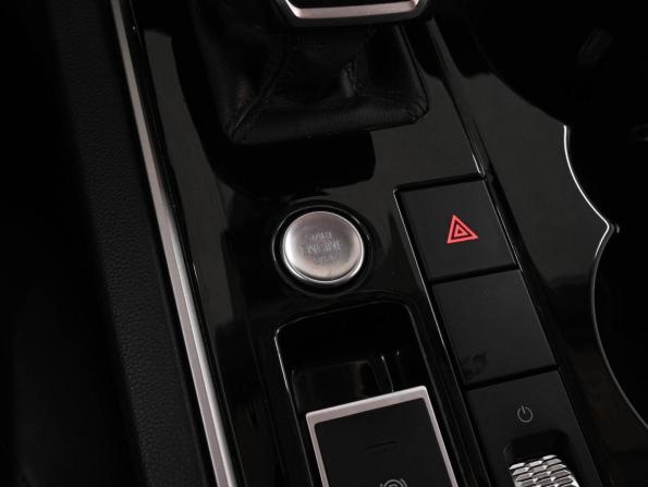 Volkswagen Touareg III с пробегом 2020 года, цена 6 499 000 рублей, 137635 км, внедорожник, Автокод Объявления