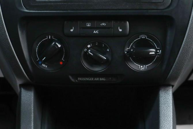 Volkswagen Jetta VI с пробегом 2013 года, цена 899 000 рублей, 137300 км, седан, Автокод Объявления
