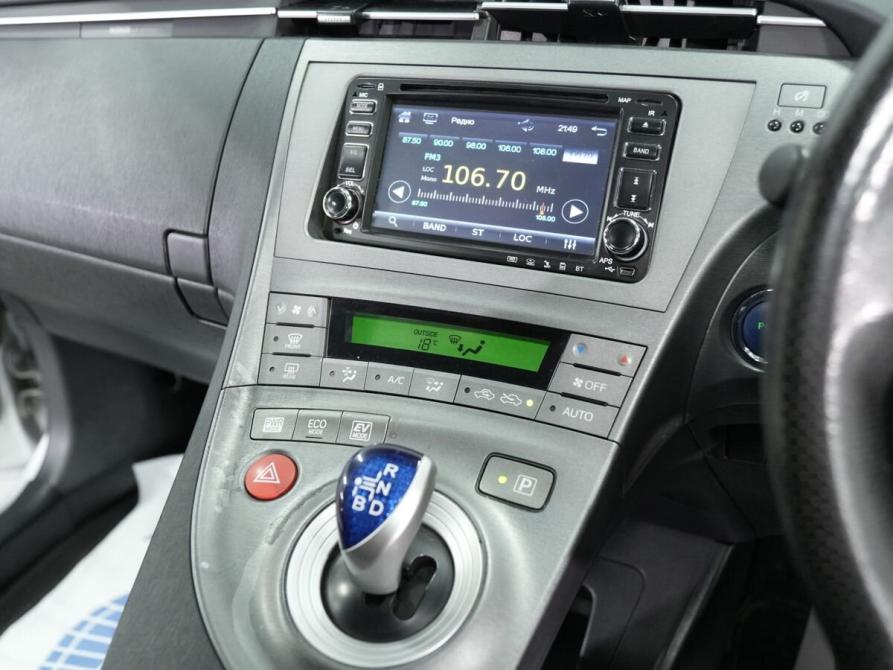 Toyota Prius III Рестайлинг (XW30) Новосибирск  - изображение 27