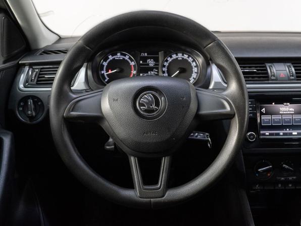 Skoda Rapid I Рестайлинг с пробегом 2018 года, цена 1 020 000 рублей, 167924 км, лифтбек, Автокод Объявления