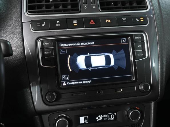Volkswagen Polo V Рестайлинг с пробегом 2019 года, цена 1 579 000 рублей, 120347 км, седан, Автокод Объявления