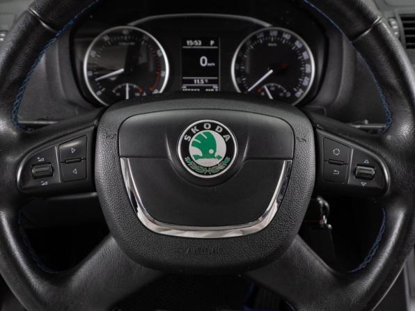 Skoda Octavia II (A5) Рестайлинг с пробегом 2011 года, цена 859 000 рублей, 155012 км, лифтбек, Автокод Объявления
