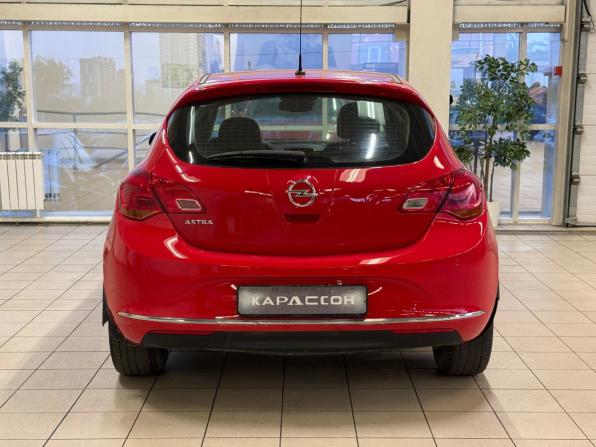 Opel Astra J Рестайлинг с пробегом 2014 года, цена 820 000 рублей, 205000 км, хэтчбек, Автокод Объявления