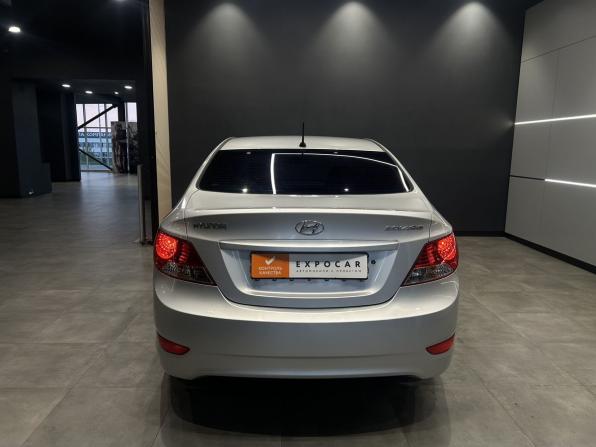 Hyundai Solaris I с пробегом 2012 года, цена 595 000 рублей, 244000 км, седан, Автокод Объявления